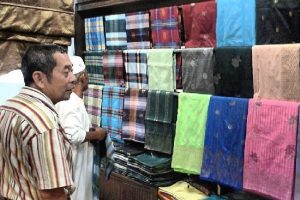 Che Minah Songket