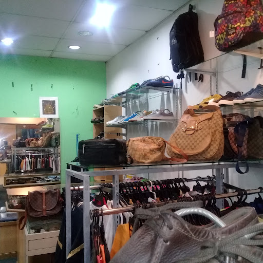 Kimi Bundle Centre Point Kota Kinabalu, Sabah