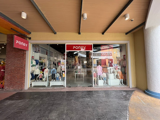 Poney @ Freeport A'Famosa Outlet Poney @ Freeport A'Famosa Outlet