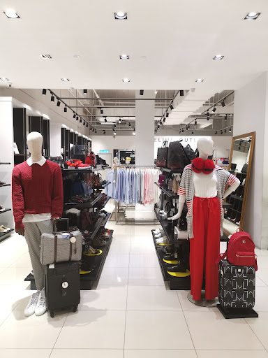 Melium Designer Outlet (Genting Highlands Premium Outlets) Melium Designer Outlet (Genting Highlands Premium Outlets)
