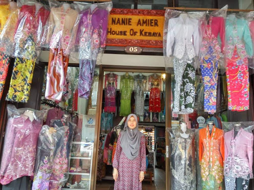 Nanie Amier House of Kebaya