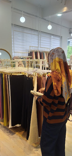 Dlaraaishah Boutique
