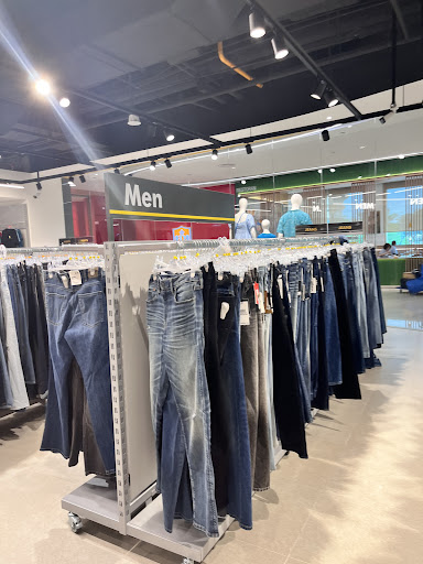 Brands For Less - Sunway Pyramid Shopping Mall