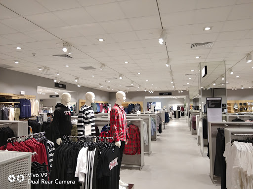 H&M