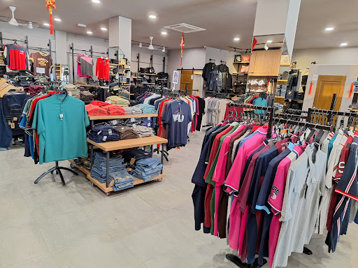 BOS Boutique Bangi - Plus Size Expert