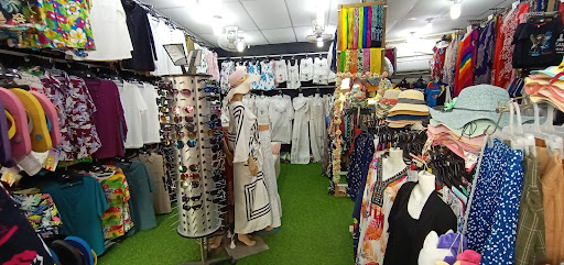 Kedai Cenderahati Dan Pakaian