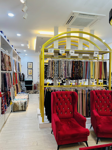 L’AMOUR EXCLUSIVE BOUTIQUE