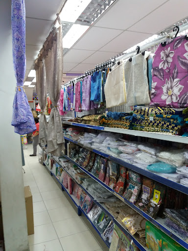PASARAYA KU ( Lumut, Perak )