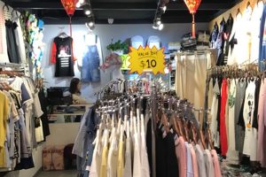 Kedai Pakaian di Iskandar Puteri, Malaysia: Tempat Terbaik untuk Beli Baju Berkualiti 49 Kedai Pakaian di Iskandar Puteri, Malaysia: Tempat Terbaik untuk Beli Baju Berkualiti