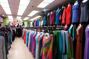 Kedai Pakaian di Wakaf Bharu, Malaysia: Tempat Terbaik Beli Baju dengan Harga Berpatutan