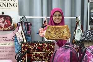 Noraini batik wakaf che yehp