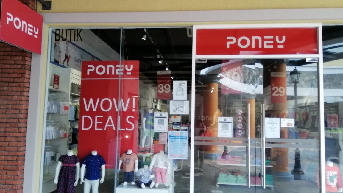 Poney @ Freeport A'Famosa Outlet 1 poney freeport afamosa outlet